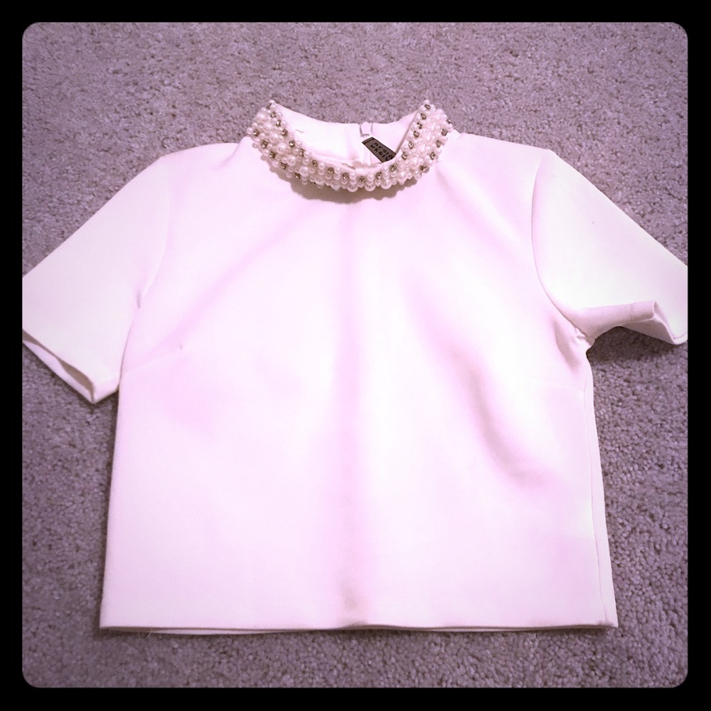 Cute pearl Fancy Crop Blouse